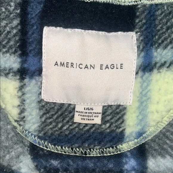American Eagle Outfitters Blue and Cream Plaid Fleece - Picture 3 of 3